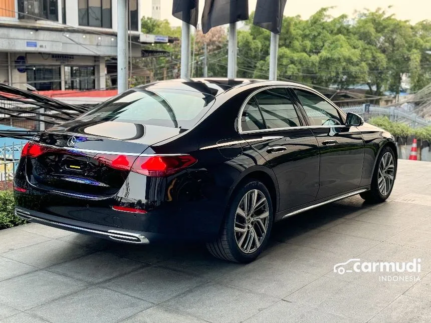 2025 Mercedes-Benz E200 Exclusive Line Sedan