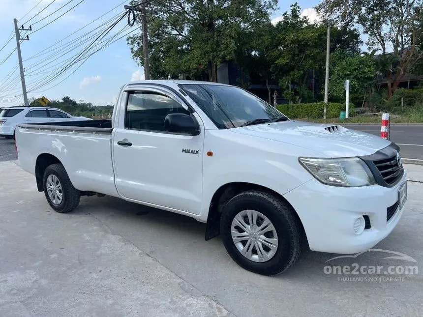2013 Toyota Hilux Vigo J Pickup