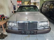 1987 Mercedes-Benz E320 3.2 W124 L6 3.2 Sedan