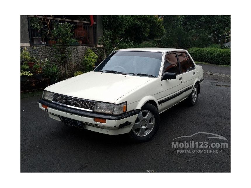 1989 Toyota Corolla Sedan