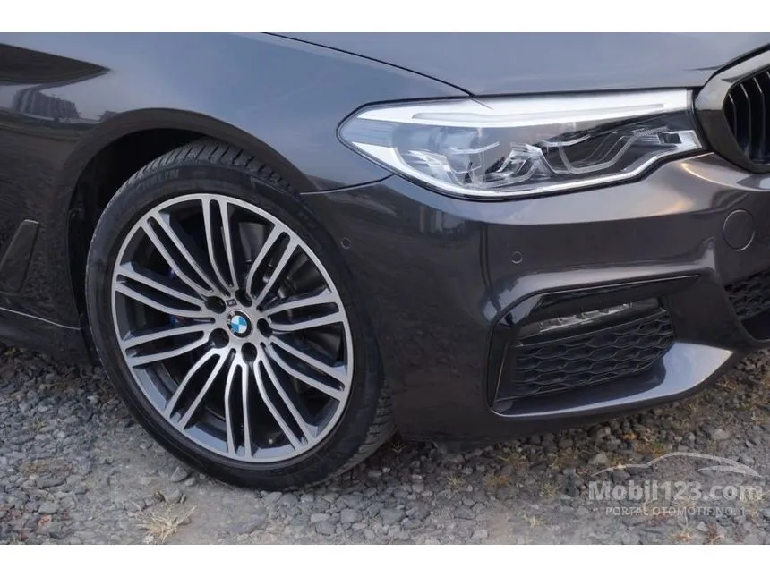 2019 BMW 530i M Sport Sedan