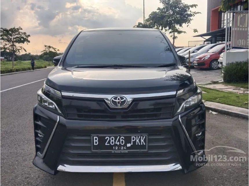 Jual Mobil Toyota Voxy 2019 2.0 di Jawa Barat Automatic Wagon Hitam Rp 365.000.000