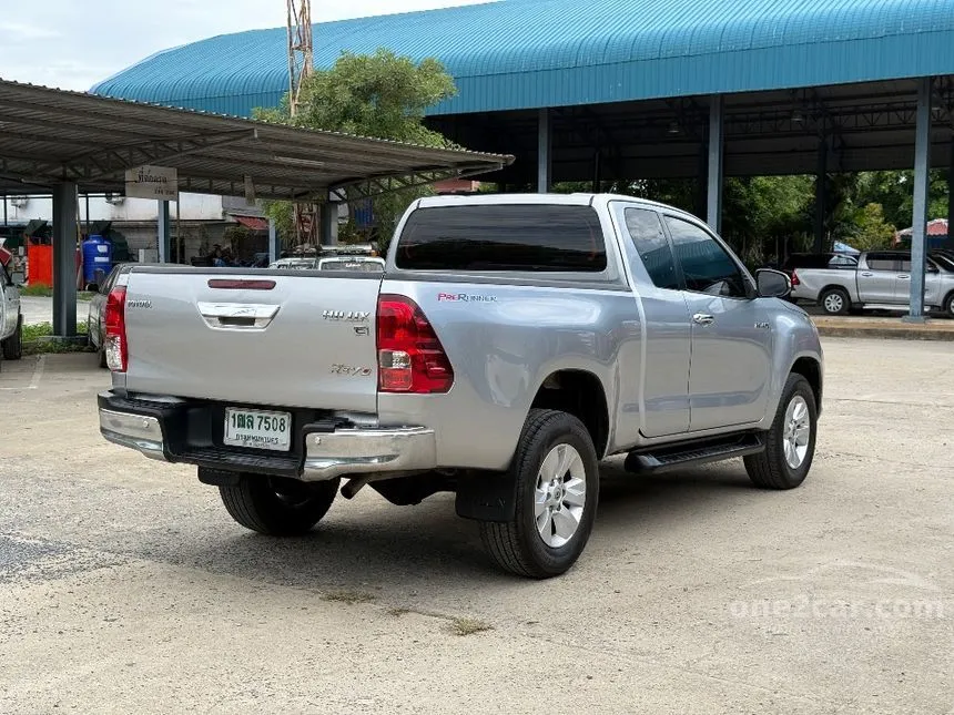 2016 Toyota HILUX REVO E Prerunner Smart Cab Pickup