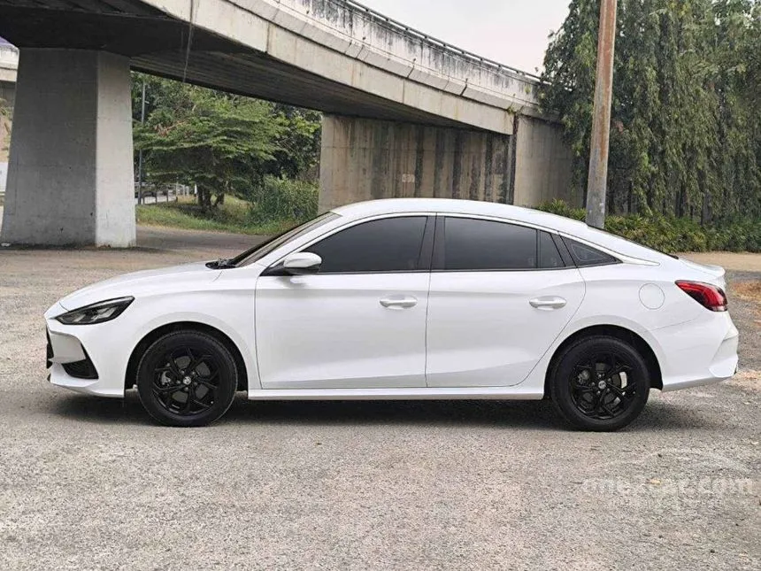 2023 MG MG5 C Sedan