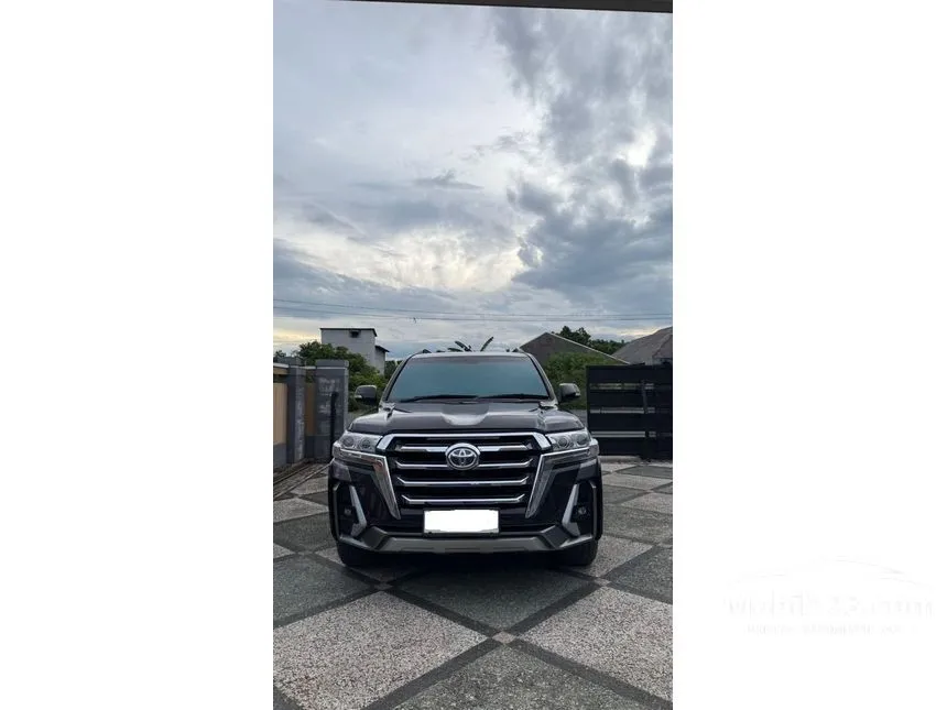 2014 Toyota Land Cruiser 200 Full spec SUV