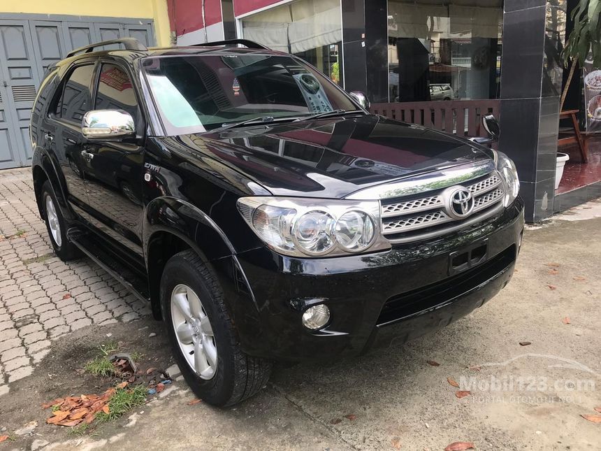 Cari Gambar Mobil Toyota Fortuner Tahun 2010