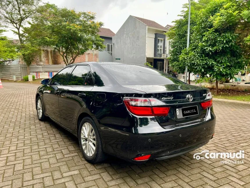 2015 Toyota Camry V Sedan
