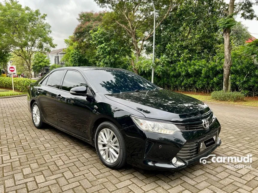2015 Toyota Camry V Sedan