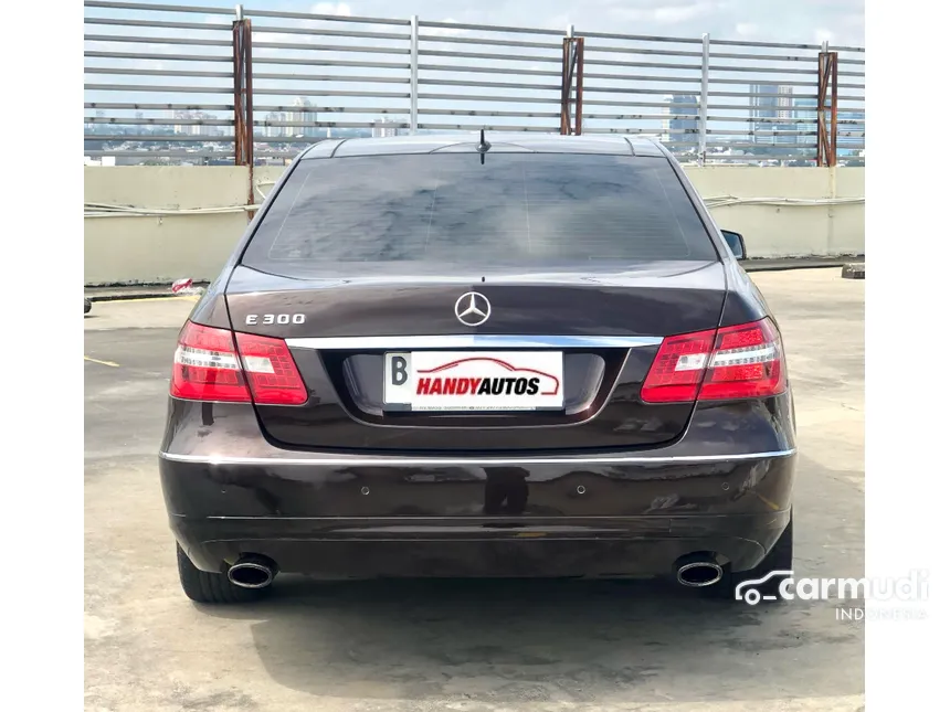 2010 Mercedes-Benz E300 Avantgarde AMG Sedan