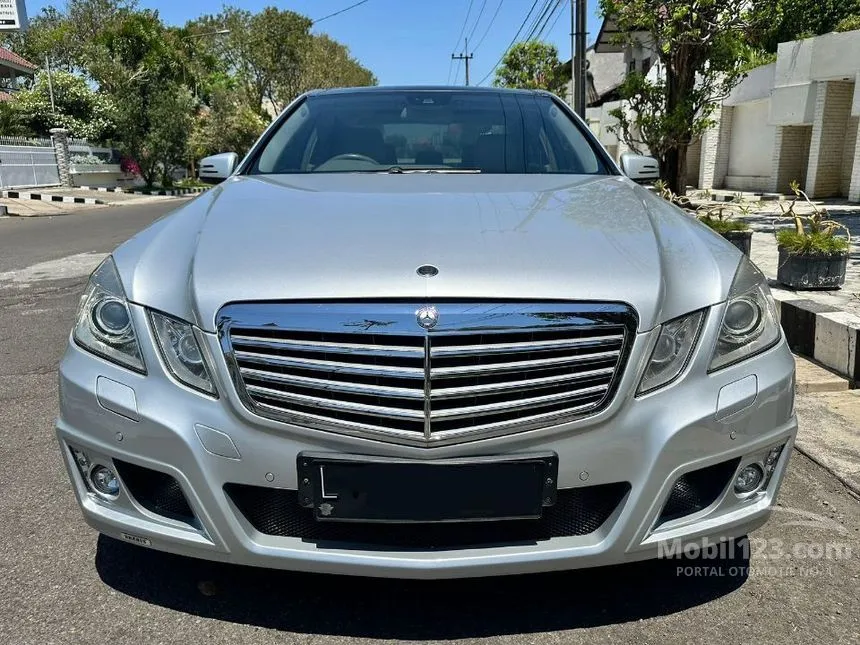 2009 Mercedes-Benz E300 Elegance Sedan