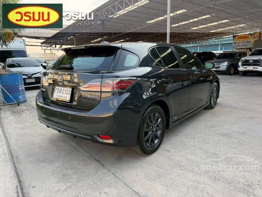 2011 Lexus CT200h Sport Hatchback