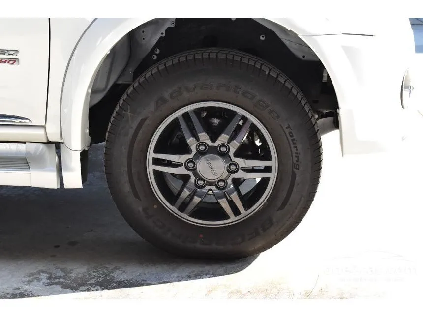 2011 Isuzu MU-7 Primo Super Titanium VGS SUV
