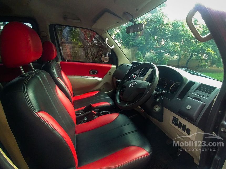  Jual  Mobil  Daihatsu Luxio  2014 X 1 5 di DKI Jakarta Manual 