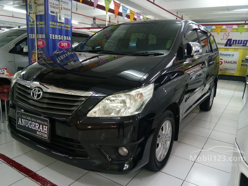 Jual Mobil  Toyota Kijang Innova  2013 E 2 5 di Jawa Timur  