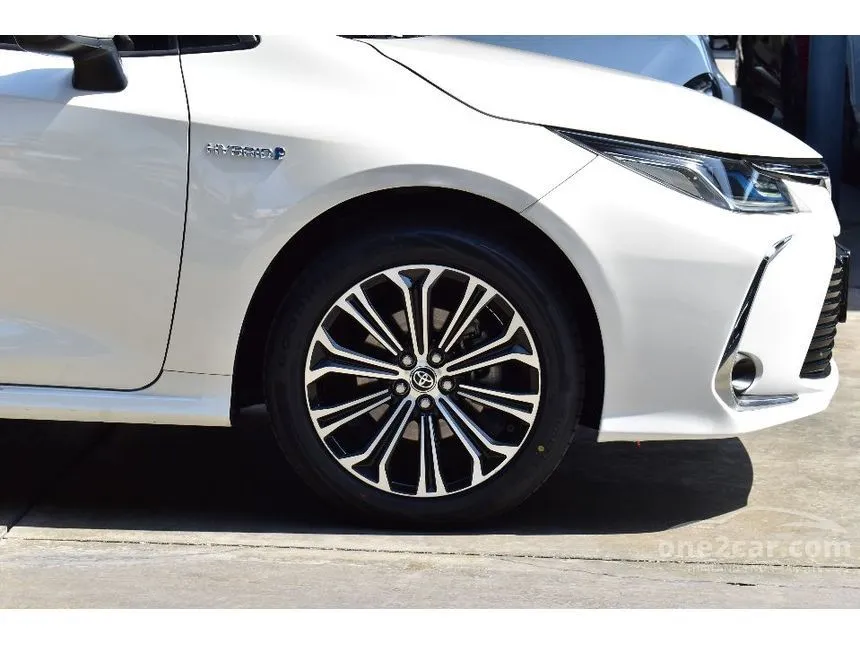 2019 Toyota Corolla Altis Hybrid High Sedan