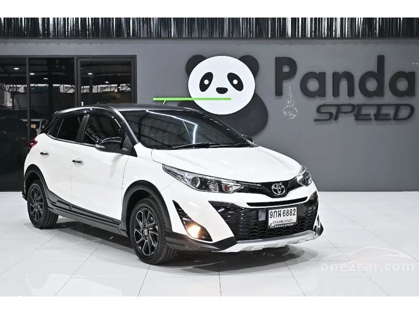 2020 Toyota YARIS High Cross Hatchback