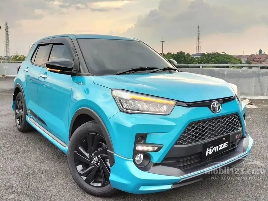 Jual Mobil Toyota Raize 2024 GR Sport 1.0 di Kalimantan Selatan Automatic Wagon Biru Rp 233.300.000