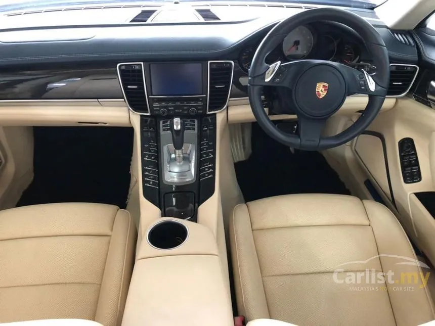 2010 Porsche Panamera 4S Hatchback