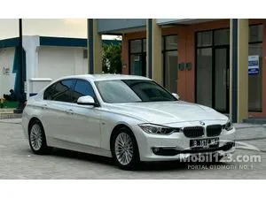 2014 BMW 320i 2.0 Luxury Sedan