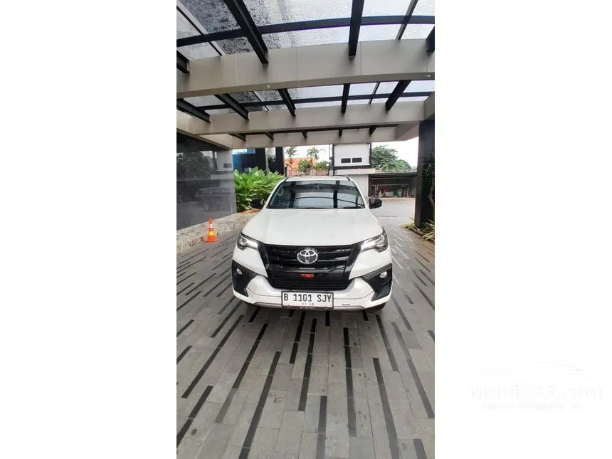 Jual Mobil Toyota Fortuner 2018 VRZ TRD 4X2 2.4 di DKI Jakarta Automatic SUV Putih Rp 360.000.000