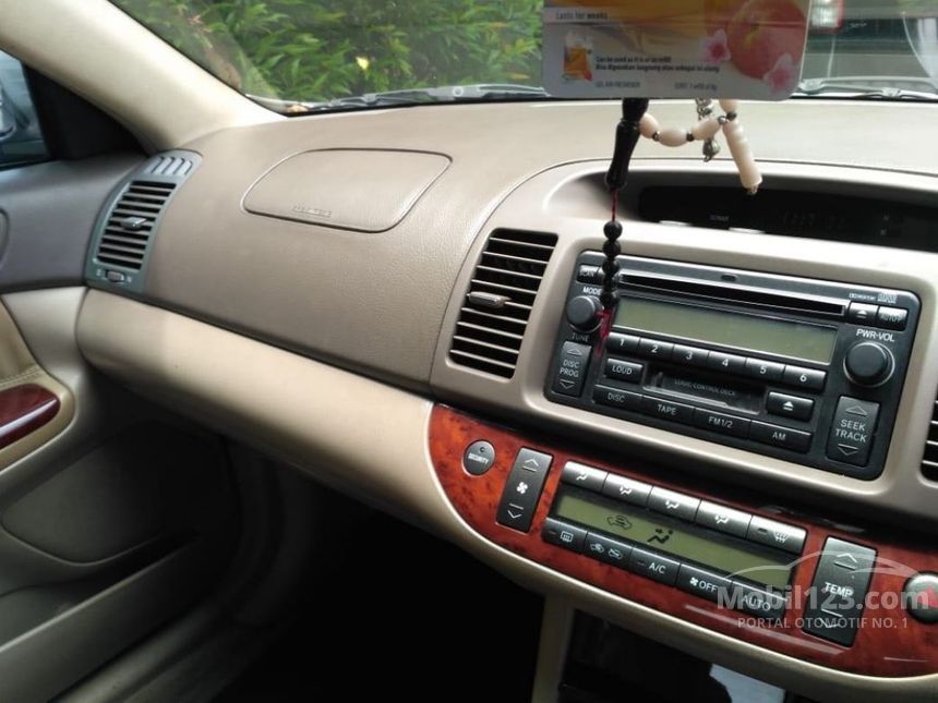 2003 Toyota Camry V Sedan