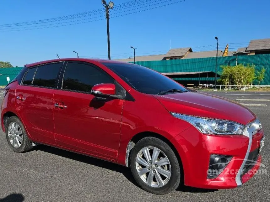 2017 Toyota YARIS G Hatchback