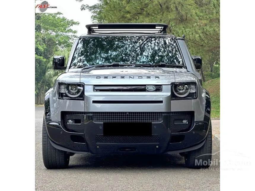 Jual Mobil Land Rover Defender 2021 90 P300 SE 2.0 di DKI Jakarta Automatic SUV Abu