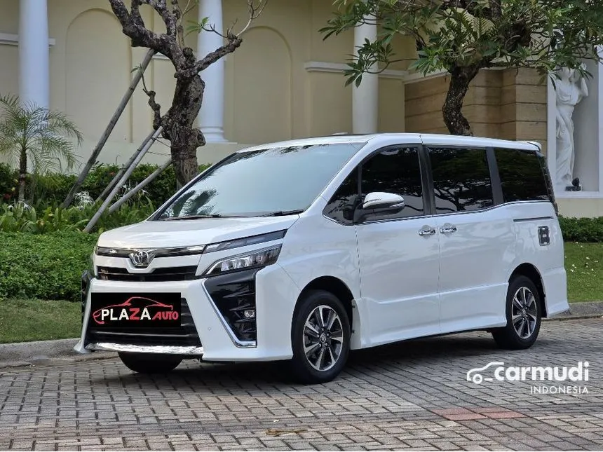 2020 Toyota Voxy Wagon