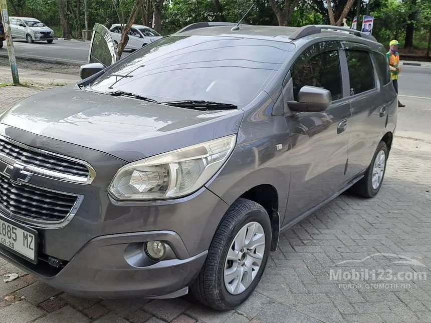 Jual Mobil Chevrolet Spin 2013 LTZ 1.2 di Riau Manual SUV Abu