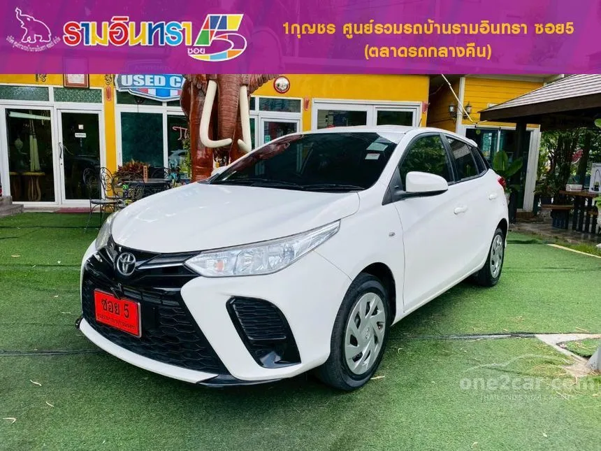2022 Toyota YARIS Entry Hatchback