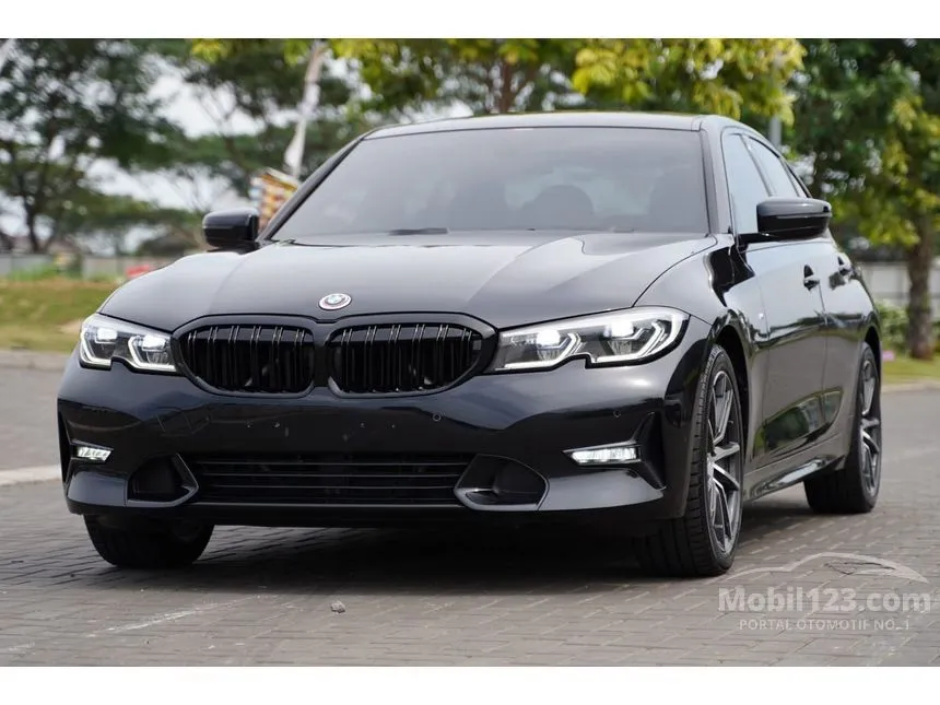 Jual Mobil BMW 320i 2020 Sport 2.0 di Banten Automatic Sedan Hitam Rp 529.000.000