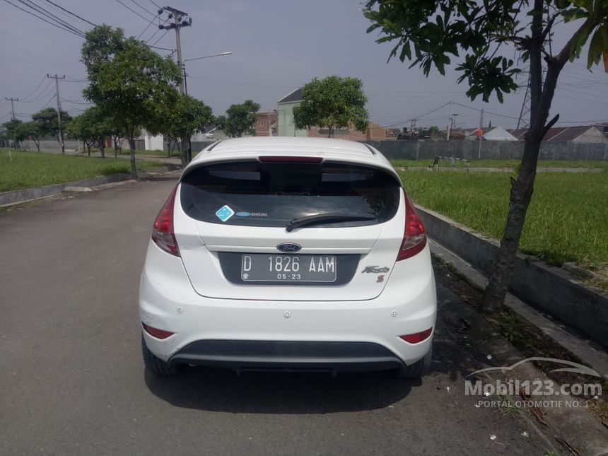 Jual Mobil  Ford  Fiesta  2013 EcoBoost S 1 0 di Jawa  Barat  