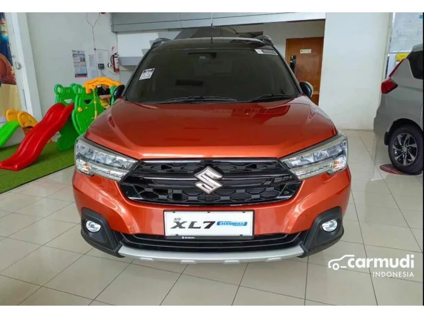 Jual Mobil Suzuki XL7 2024 ALPHA Hybrid 1.5 di Jawa Barat Automatic Wagon Orange Rp 260.000.000