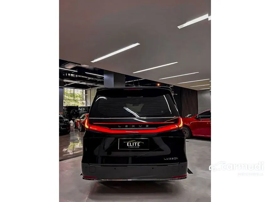 2024 Lexus LM 350h 4 Seater MPV