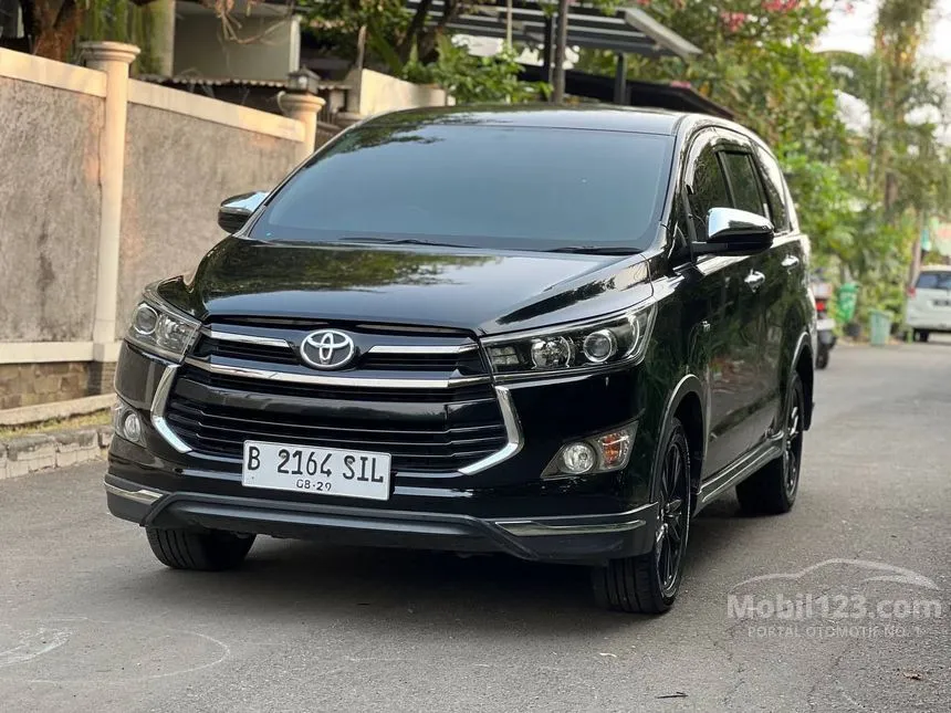 Jual Mobil Toyota Innova Venturer 2019 2.0 di DKI Jakarta Automatic Wagon Hitam Rp 308.000.000