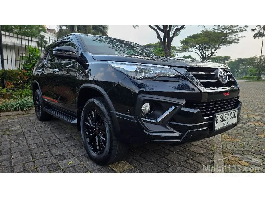 2020 Toyota Fortuner VRZ TRD 4X2 SUV