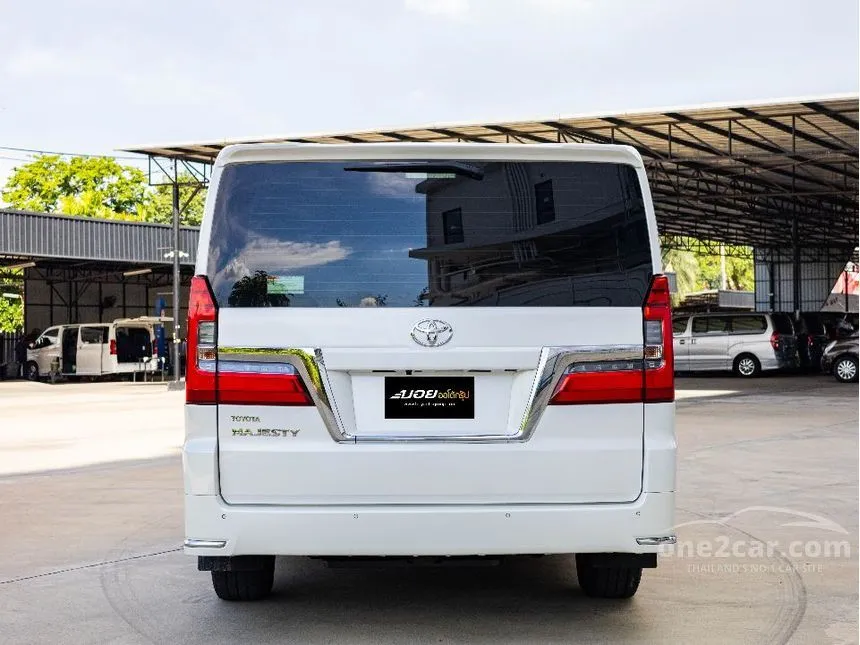 2021 Toyota Majesty Premium Van