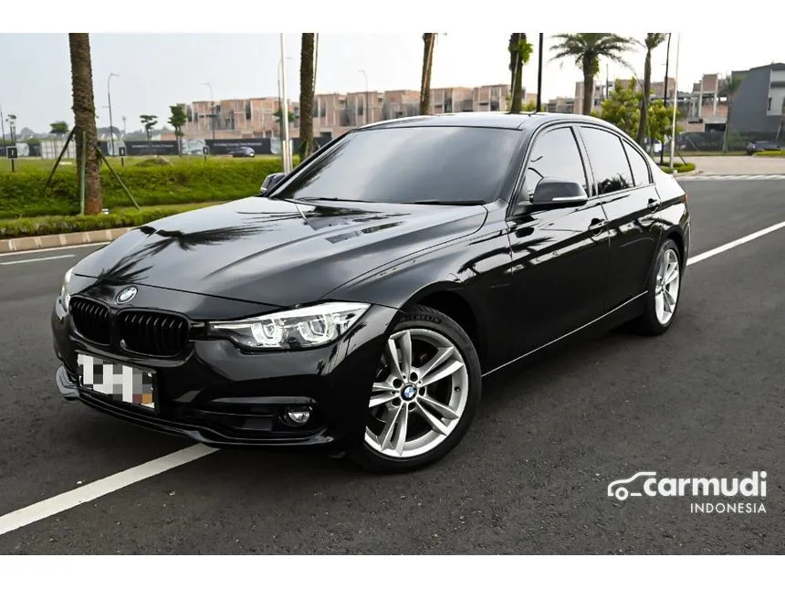2019 BMW 320i Sport Shadow Edition Sedan