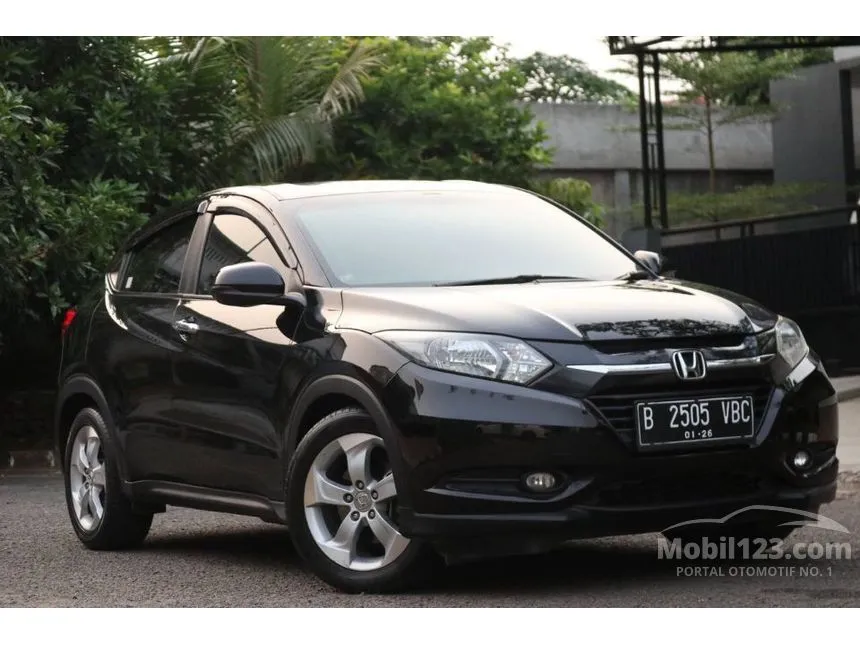 Jual Mobil Honda HR