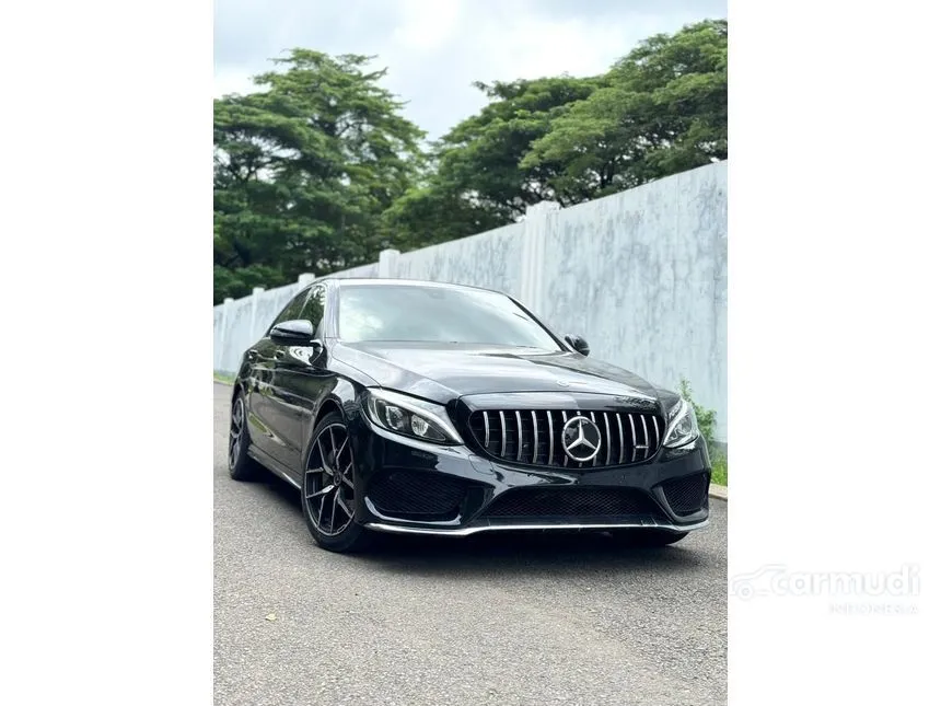2017 Mercedes-Benz C200 AMG Line Sedan