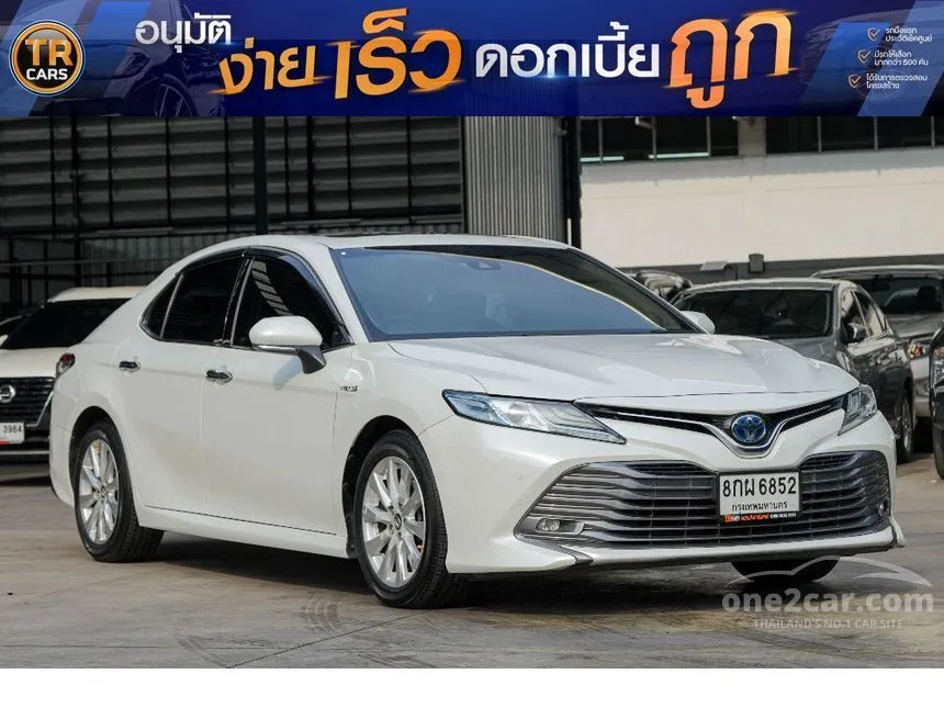 2019 Toyota CAMRY Hybrid Premium Sedan