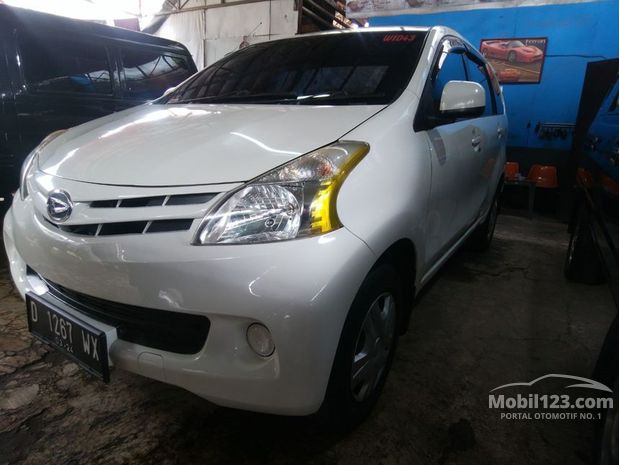 Daihatsu Xenia Mobil  Bekas  Baru dijual di Bandung  Jawa 