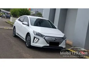 2022 Hyundai IONIQ Signature Coupe