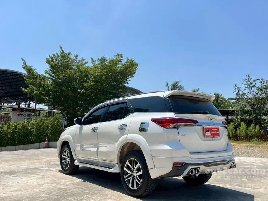 2018 Toyota FORTUNER V SUV