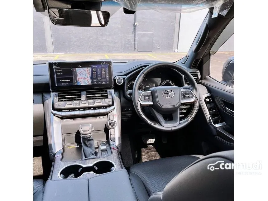 2025 Toyota Land Cruiser 300 VX-R 70th Anniversary SUV