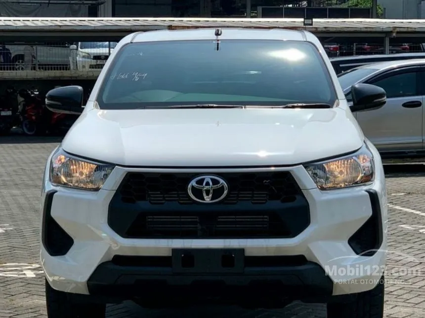 Jual Mobil Toyota Hilux 2024 E Dual Cab 2.4 di DKI Jakarta Manual Pick