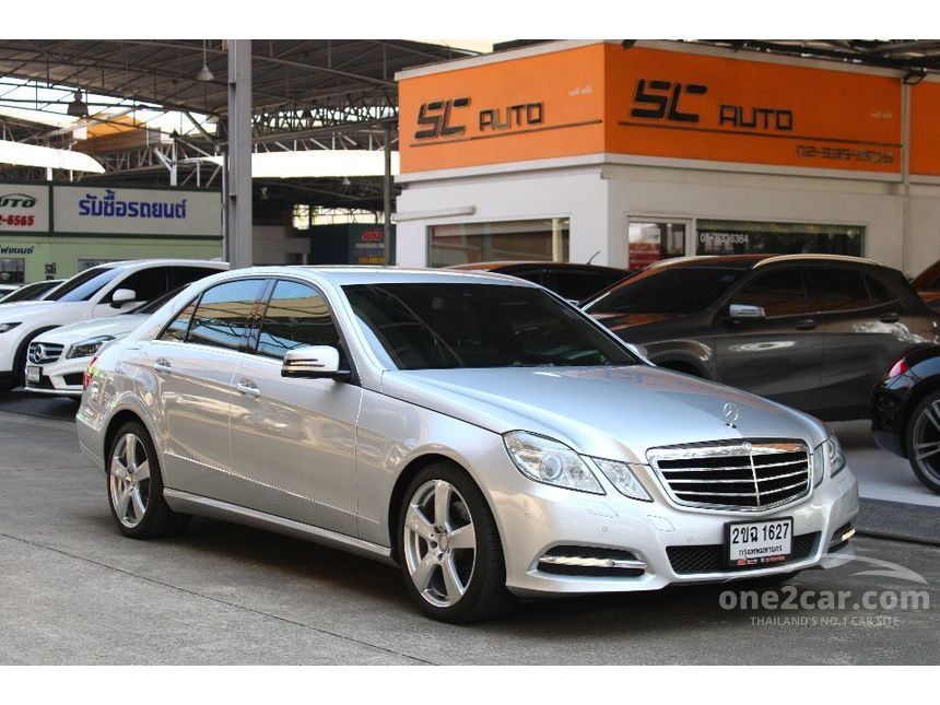 2011 Mercedes-Benz E300 Avantgarde Sports Sedan
