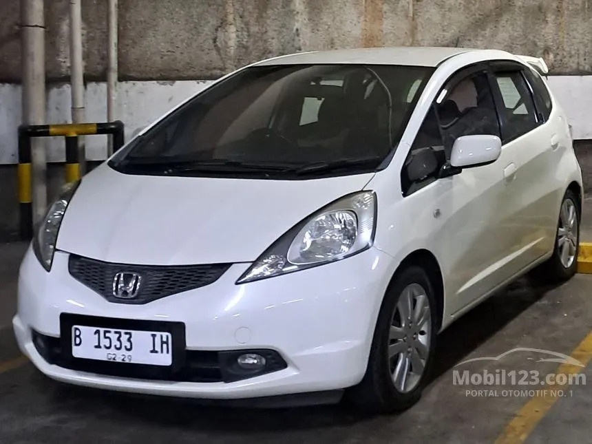Jual Mobil Honda Jazz 2008 RS 1.5 di Jawa Barat Automatic Hatchback Putih Rp 126.000.000