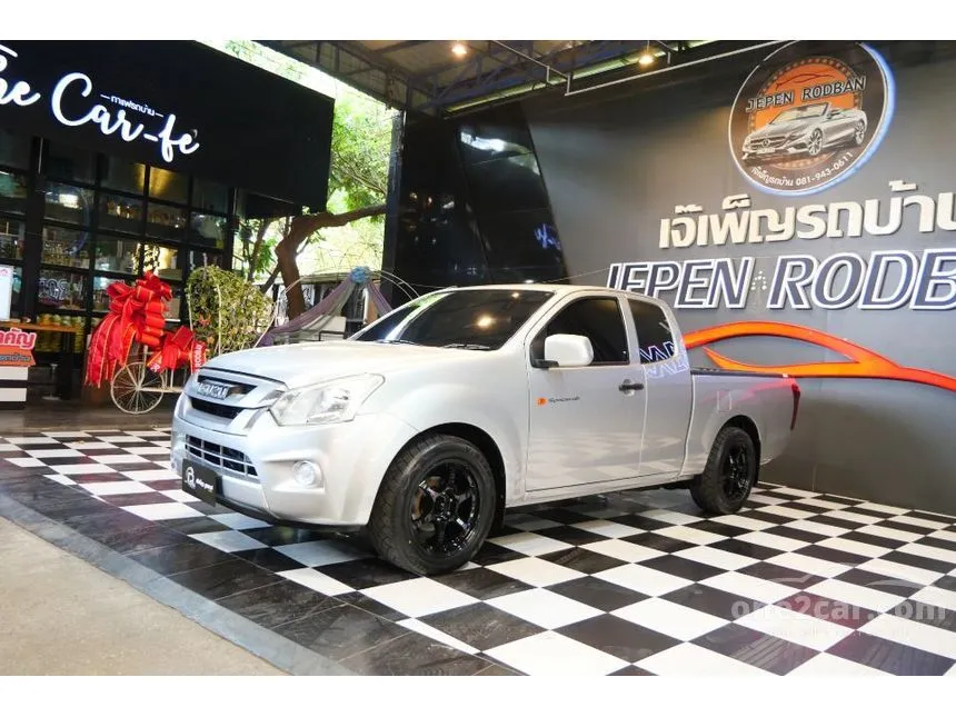 2017 Isuzu D-MAX S Space Cab Pickup