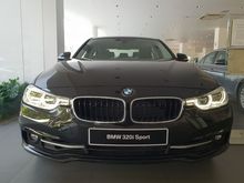 SPESIAL LIMITED BIG DISKON, BIG BONUS, BIG PROMO 2018 BMW 320i 2.0 Sport Sedan